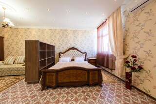 Апартаменты Квартиры посуточно возле вокзала -RoomTown Киев Большой двухместный номер с 1 кроватью или 2 отдельными кроватями-6